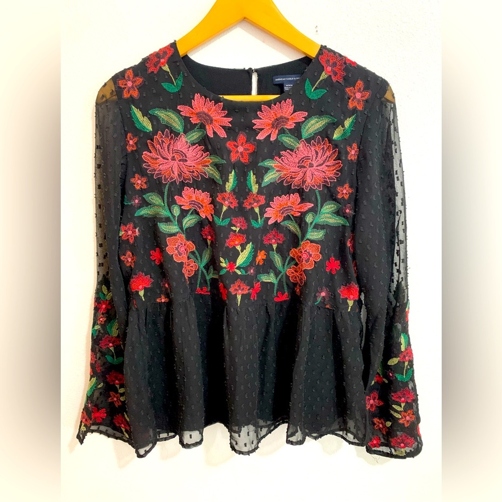 American Eagle embroidered floral blouse size M